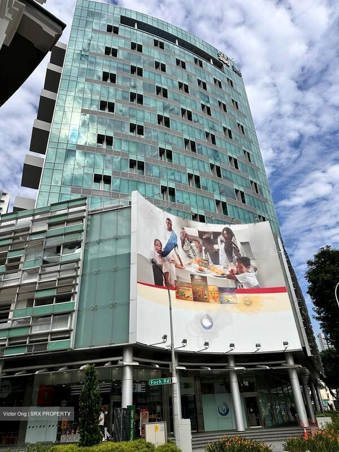 Arc 380 (D8), Office #506728191